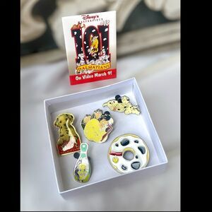 Disney 101 Dalmatians Vintage Trading Pin Gift Set of 6 - Mixed Lot